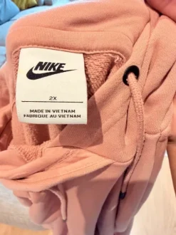 Nike Hoodie in Rosa / Dusty Pi