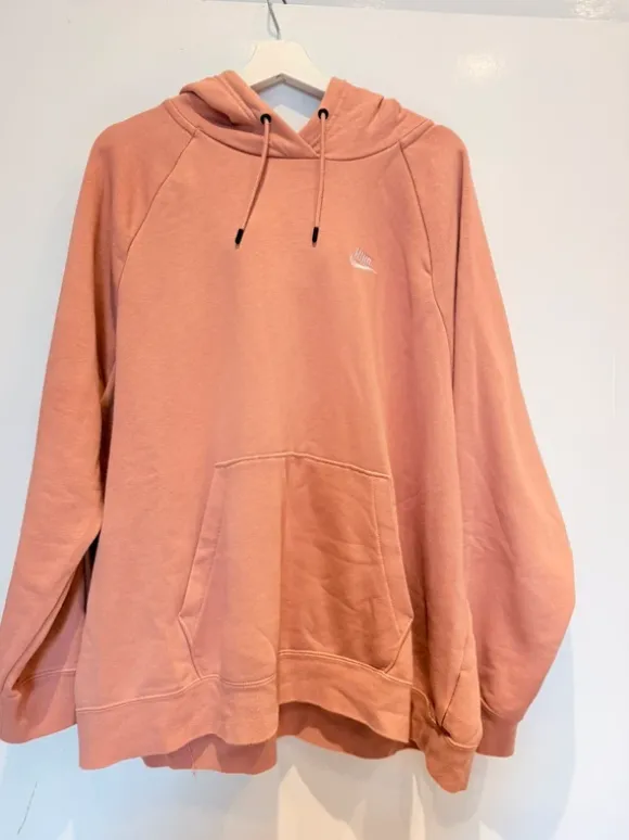 Nike Hoodie in Rosa / Dusty Pi