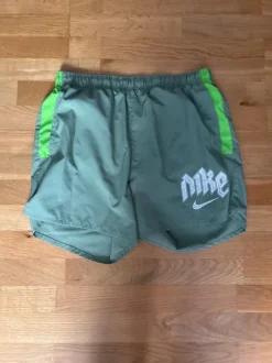 Nike kurze Hose