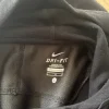 Nike Laufhoodie Gr.L schwarz mit Wolle