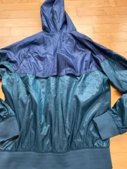 Nike Laufjacke mit Kapuze L