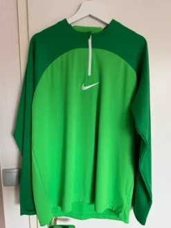 Nike Pullover in XL
