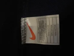 Nike Sportjacke mit Kapuze zu verkaufen