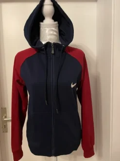 Nike Sportjacke mit Kapuze zu verkaufen