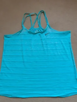 Nike Sportshirt Damen Gr. M