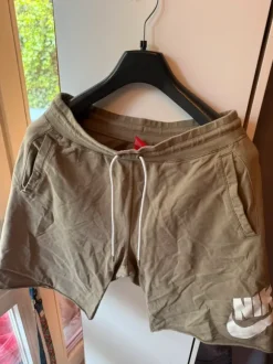 Nike Sweat Shorts Khaki Olive Weiß Gr XL