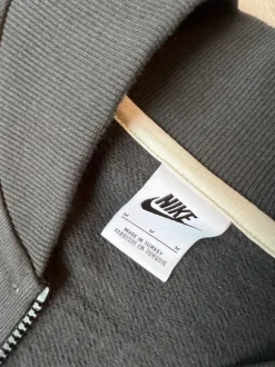 Nike sweatjacke in M