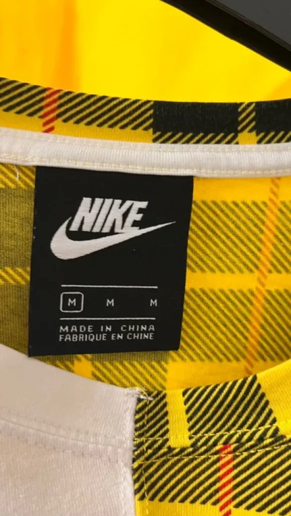 Nike sweatshirt