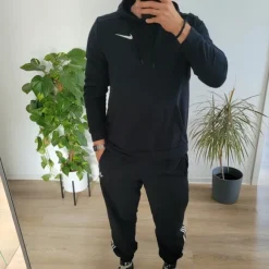 Nike Sweatshirt / L
