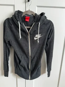 Nike Sweatshirt-Jacke