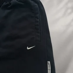 Nike Track Pants Mini Swoosh Schwarz L Sweatpants Streetwear Vintage Style Dri-FIT Y2K