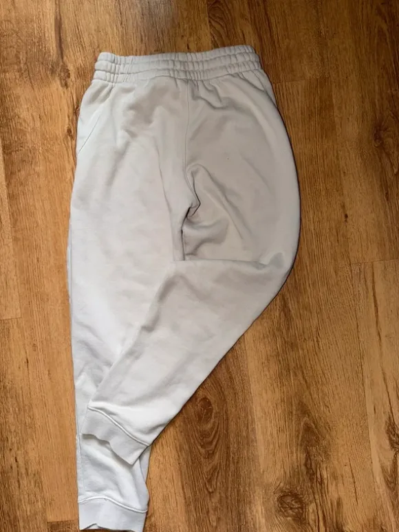 Nike Trainingshose Kinder – Größe M (137–147 cm)