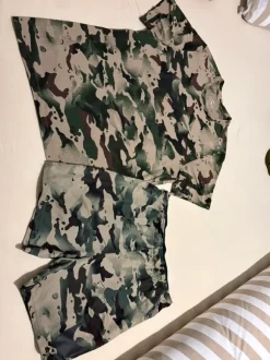 Nike T-Shirt + Kurze Hose