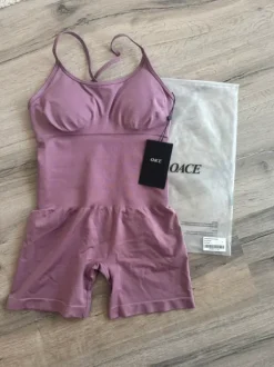 Oace Toned Active Onesie Gr. S Dark Rose