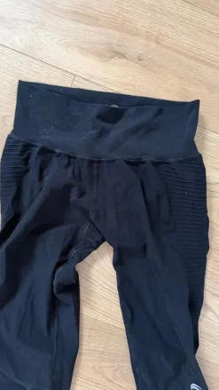 Ocean Apart Leggings in M