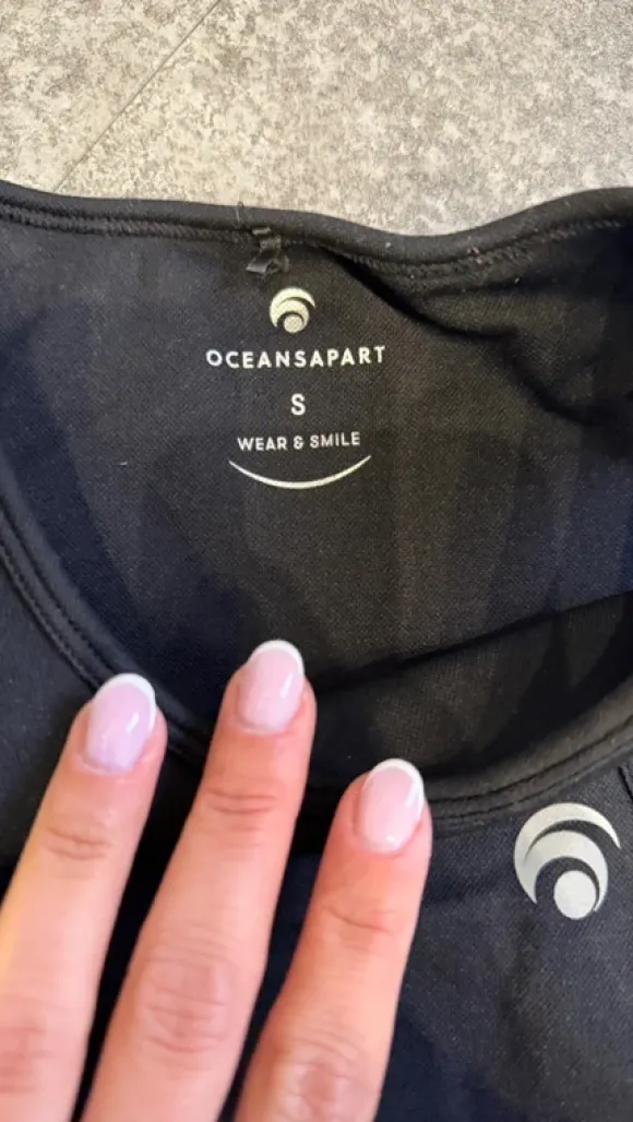 Oceansapart Sportoberteil / Sport-BH mit integrierten Cups – Gr. S