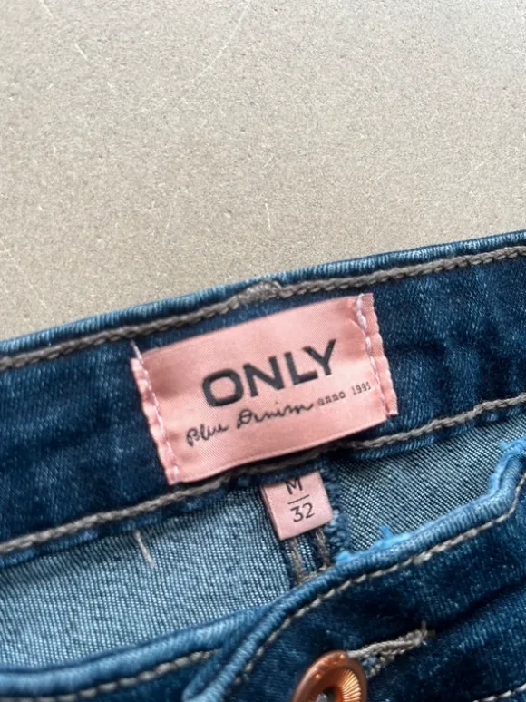 Only Damen Jeans Gr. M /32 dunkel blau neu Paola high waist skinny