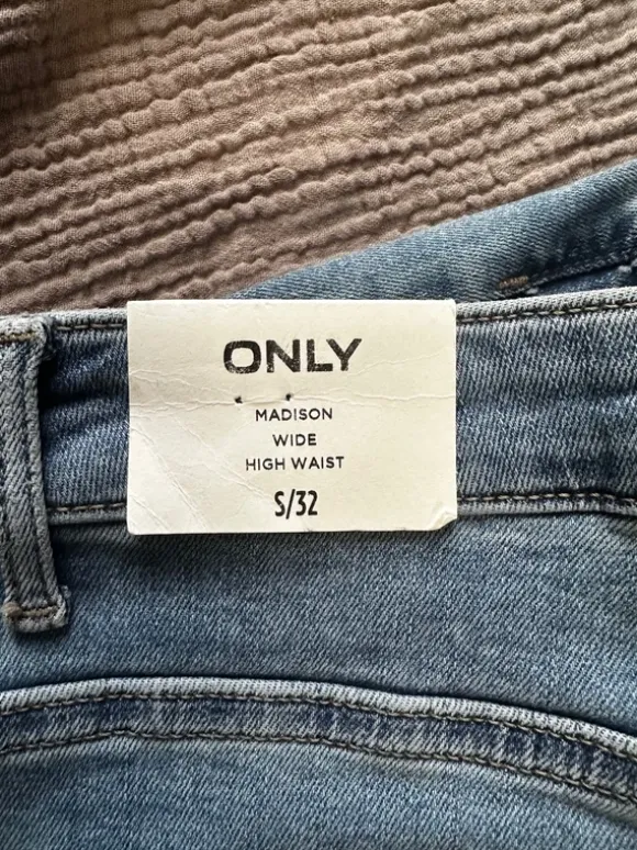 Only jeans mit weitem Bein