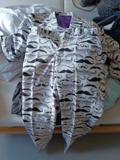 Opposuits