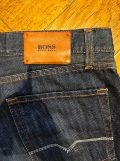 Original Hugo Boss Straight Leg Jeans Chic