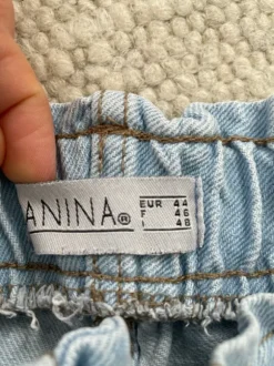 Paperback Jeans in hellem Blau