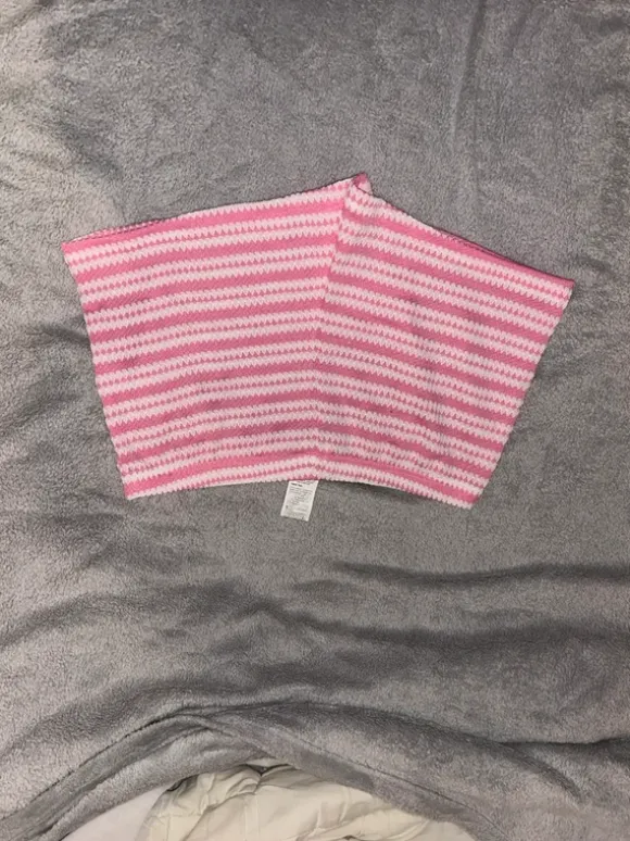 Pink weiß gestreifte kurze hose