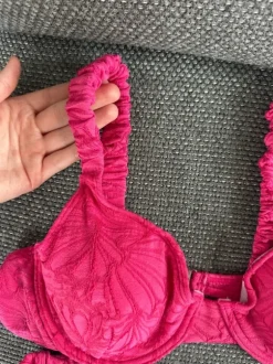 Pinker Bikini