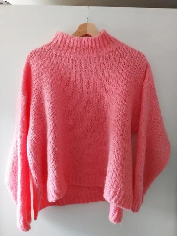 Pinkfarbenen Oversizepulli in Einheitsgröße
