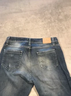 Please Jeans