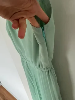 Plissiertes Kleid von Asos