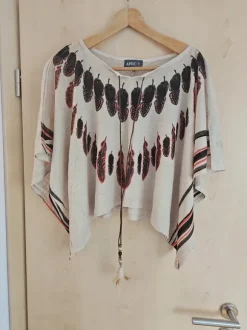 Poncho im Ethnostil