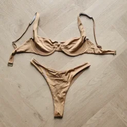 Prachtige nieuwe bikini van Bayu the label