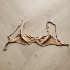 Prachtige nieuwe bikini van Bayu the label
