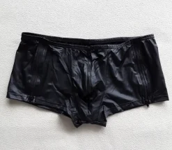 Pu-Leder Shorts