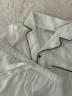Pyjamaset weiss