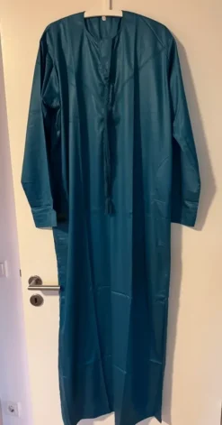 Qamis Emirati Blau Petrol Satin