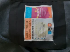Regenfeste Regenjacke L