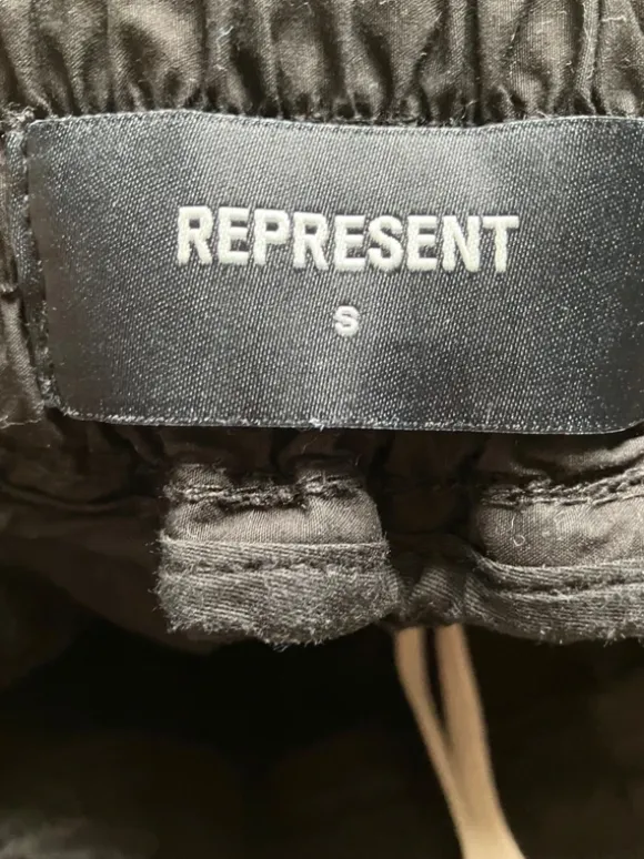 Represent Cargo Shorts S black