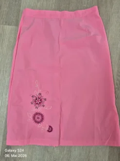 Rock Midi- Rock Gr 40 rosa mit Stickerei A Lienie