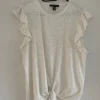 romantische lochstickerei-bluse mit rüschen