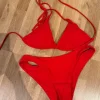 roter Bikini