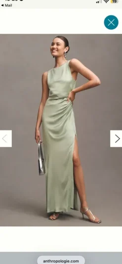 Satin Maxi-Kleid Salbeigrün