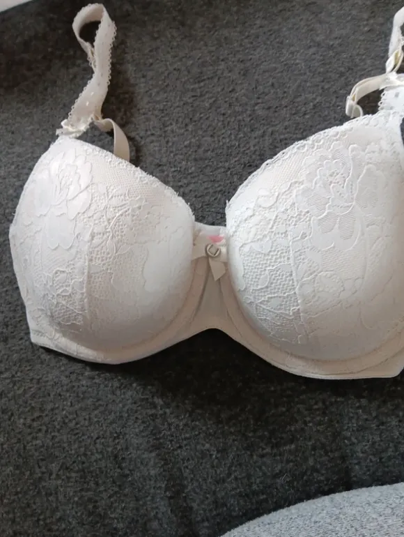 Schalen-BH Hunkemöller mit Spitze 70 F