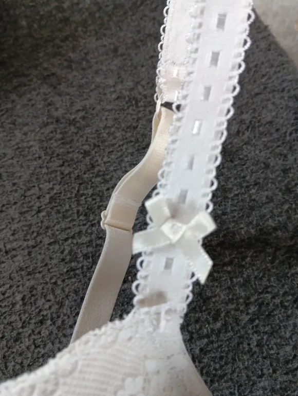 Schalen-BH Hunkemöller mit Spitze 70 F