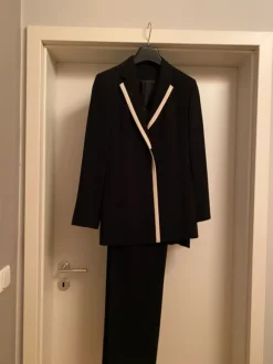 Schicker Hosenanzug + Rock Gr. 36 schwarz/creme