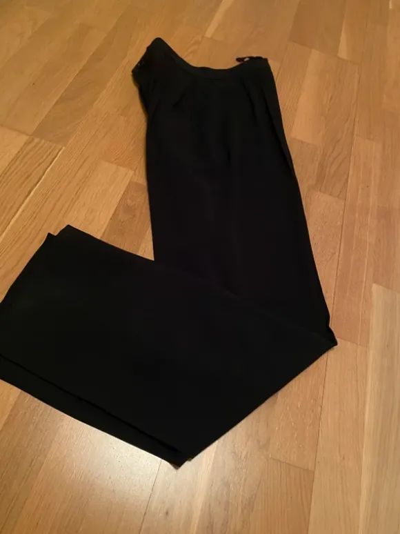 Schicker Hosenanzug + Rock Gr. 36 schwarz/creme