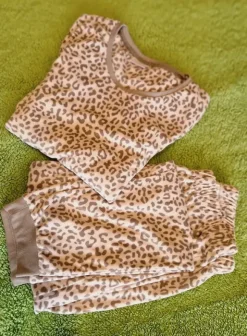 Schlafanzug Leo