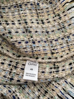 Schöne kurze Boukle Jacke