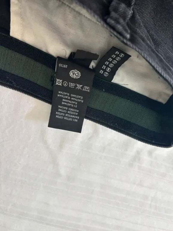 Schöne Männer Jeans