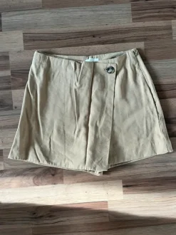 Schöne Skort